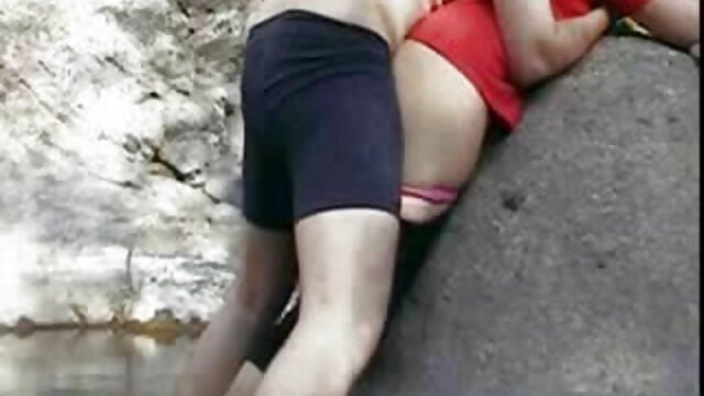 HD kvalitet :  Ebanovina velikih sisa je bačena u vrućoj međurasnoj akciji Hot porn 