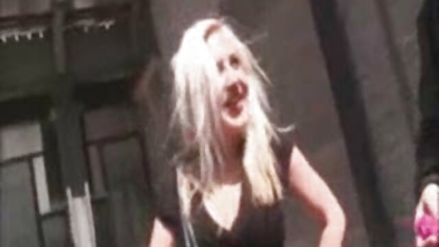 HD kvalitet :  Tinejdžer je ovdje glavni i tip mora poslušati i imati koiciju Hot porn 