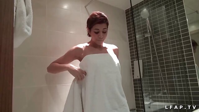 HD kvalitet :  Preslatku crnku jebe njen napaljeni partner Hot porn 