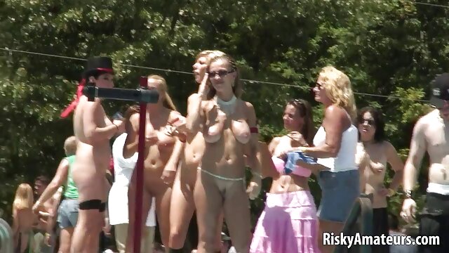 HD kvalitet :  Lassie sa super guzom prima kurac u ružičastom otvoru Hot porn 