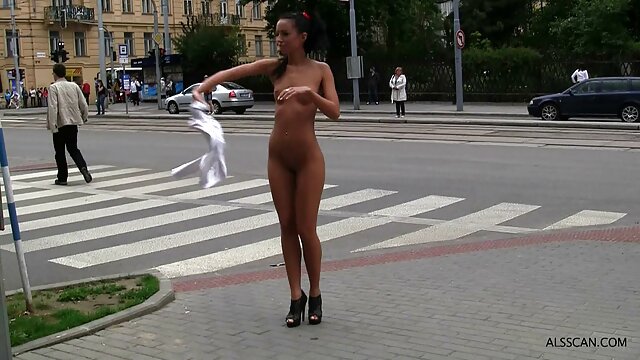 HD kvalitet :  Drska plavuša porno zvijezda dobiva veliki kurac u svojoj pički Hot porn 