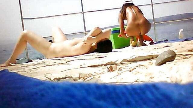 HD kvalitet :  Uska maca zavodljive tinejdžerke pravilno jebena na krevetu Hot porn 