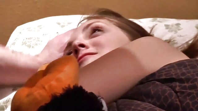 HD kvalitet :  18-godišnju rusku bebu žestoko je jebao Rocco Siffredi Hot porn 